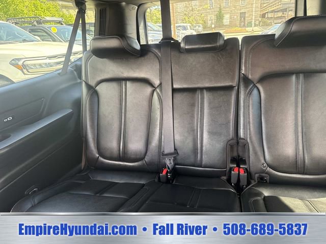 Used 2024 Jeep Wagoneer L Series II w/ Flexible Seating Group AWD/4WD image 15