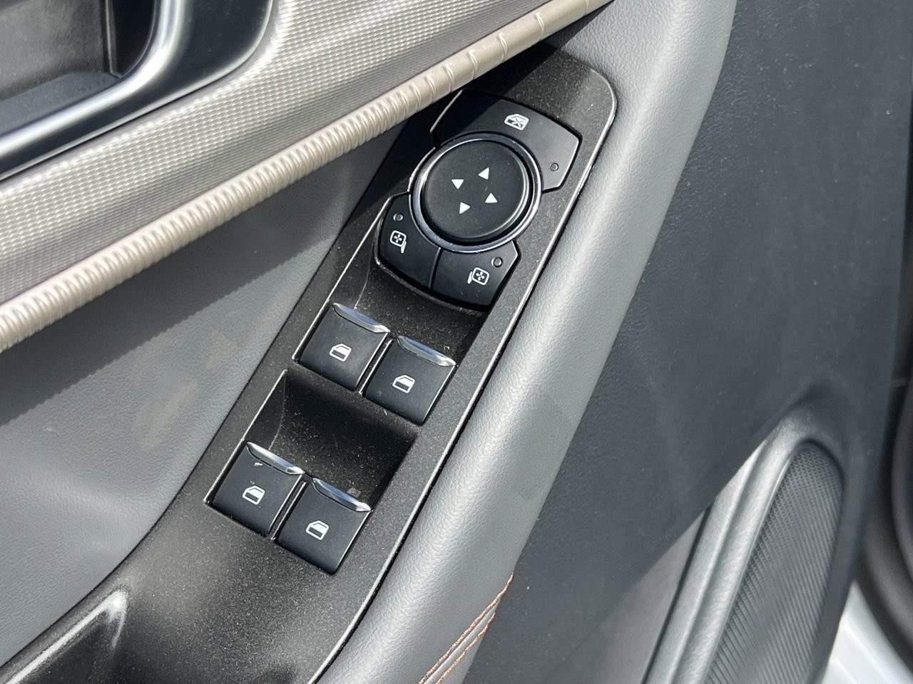 New 2026 Ford Explorer Active image 14