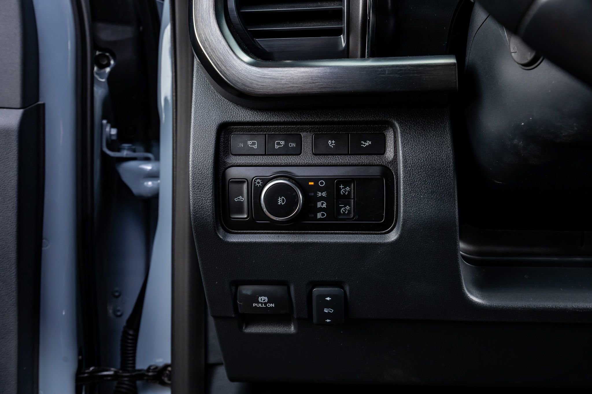 Used 2024 Ford F350 Lariat w/ Sport Appearance Package image 22