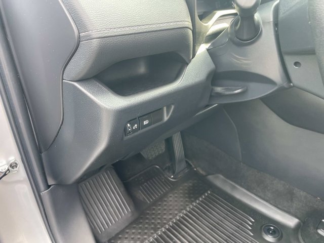 Used 2023 Toyota RAV4 LE AWD/4WD image 22