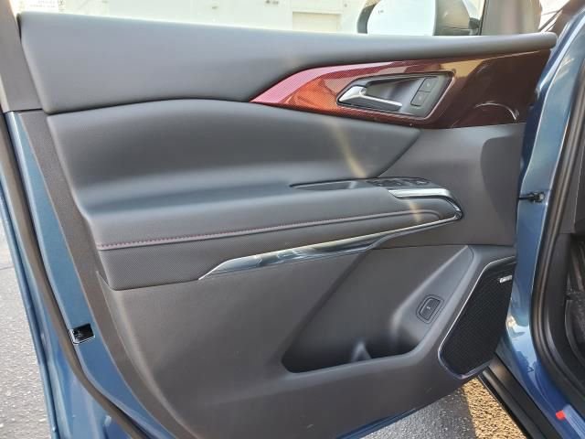 New 2026 Chevrolet Traverse Z71 w/ Enhanced Driving Package image 14