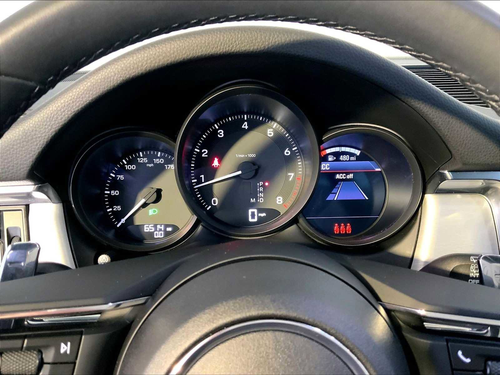 Certified 2025 Porsche Macan image 29