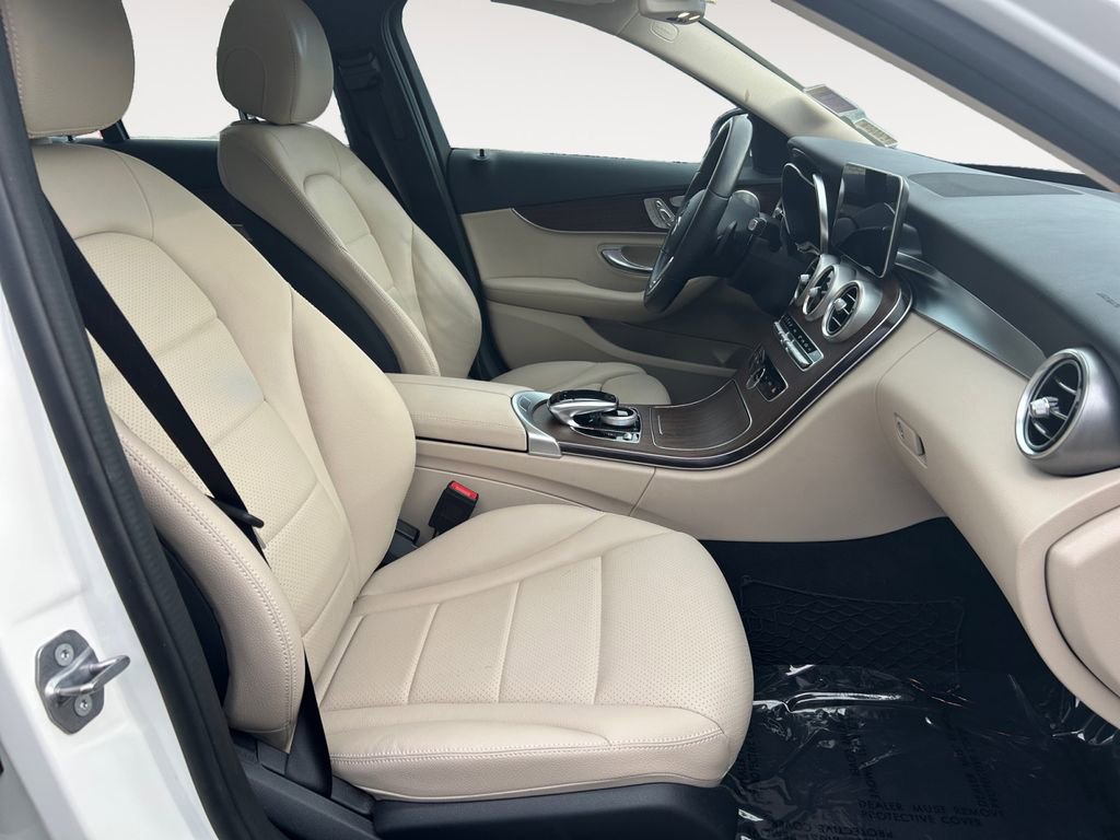 Used 2019 Mercedes-Benz C 300 4MATIC Sedan image 24