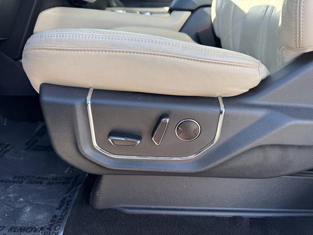 Used 2022 Ford Expedition Platinum image 12