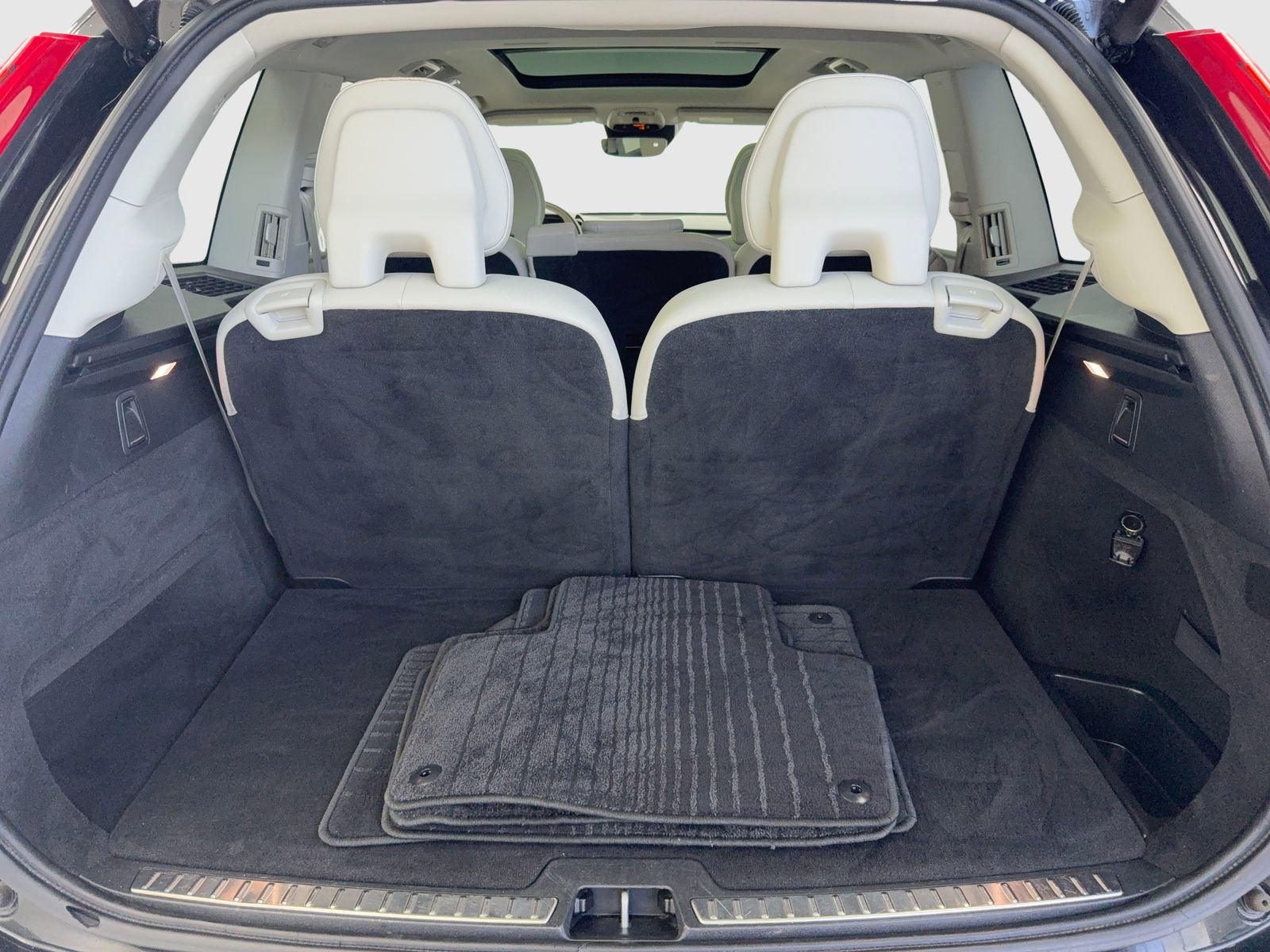 Used 2019 Volvo XC90 T5 Momentum w/ Multimedia Package image 50