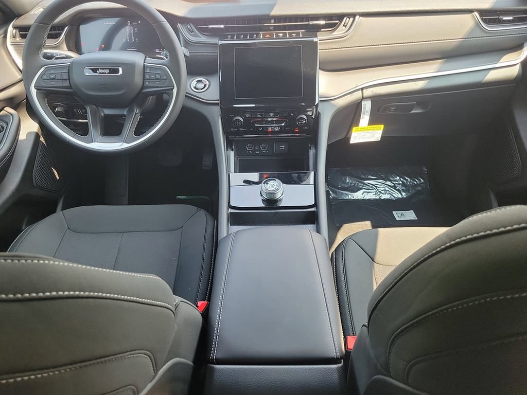 New 2026 Jeep Grand Cherokee Laredo X RWD image 10