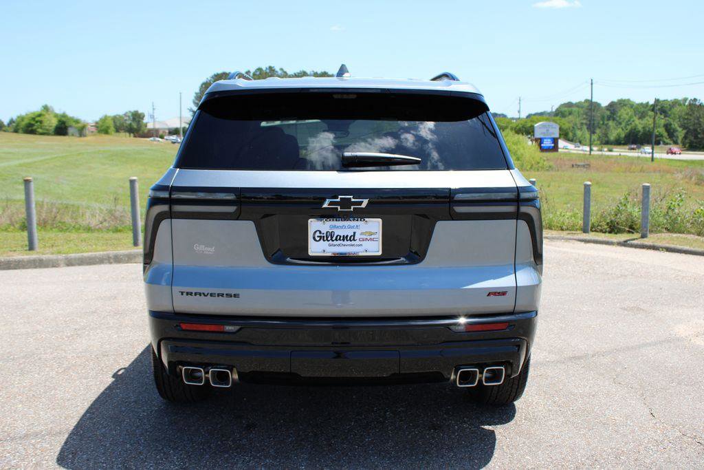 New 2026 Chevrolet Traverse RS w/ LPO, Floor Liner Package FWD image 21