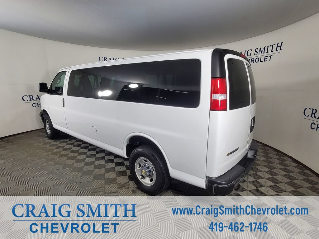 Used 2024 Chevrolet Express 3500 LT w/ LT Preferred Equipment Group RWD image 3