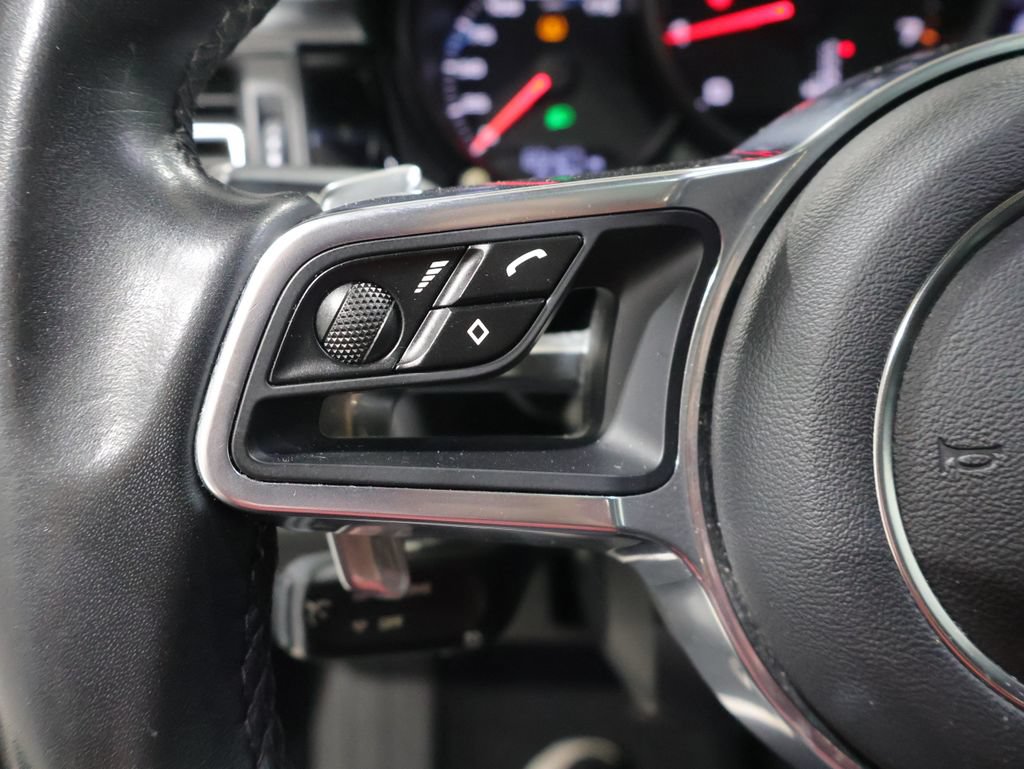 Used 2019 Porsche Macan AWD/4WD image 33