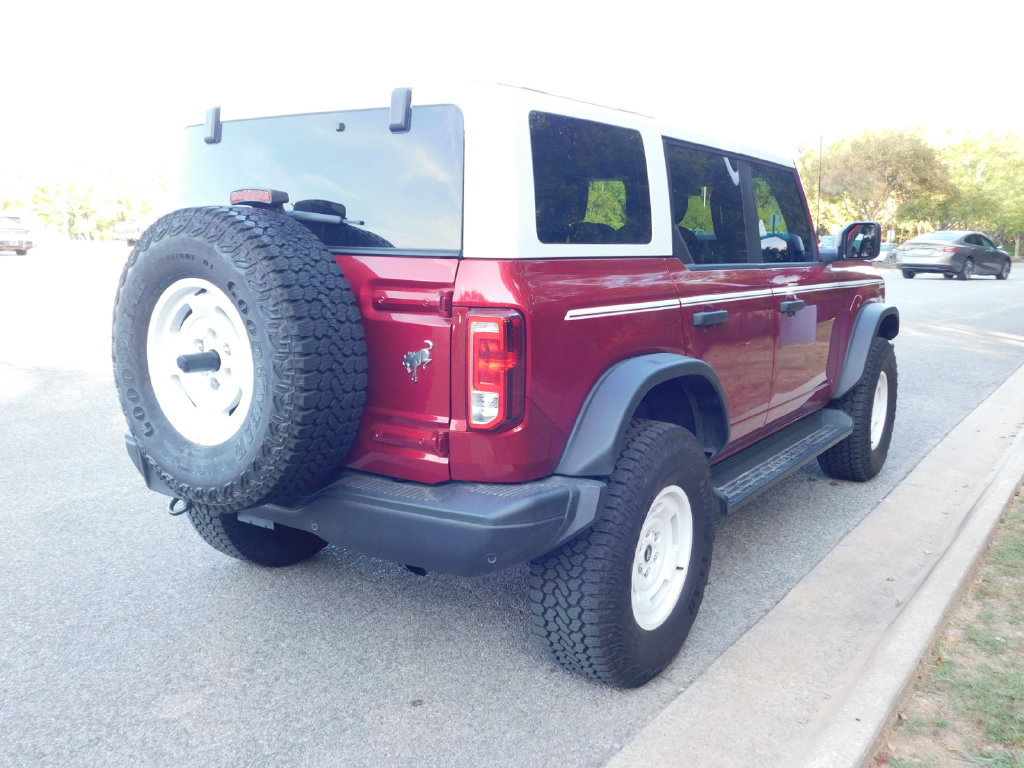Used 2025 Ford Bronco Heritage Edition AWD/4WD image 4