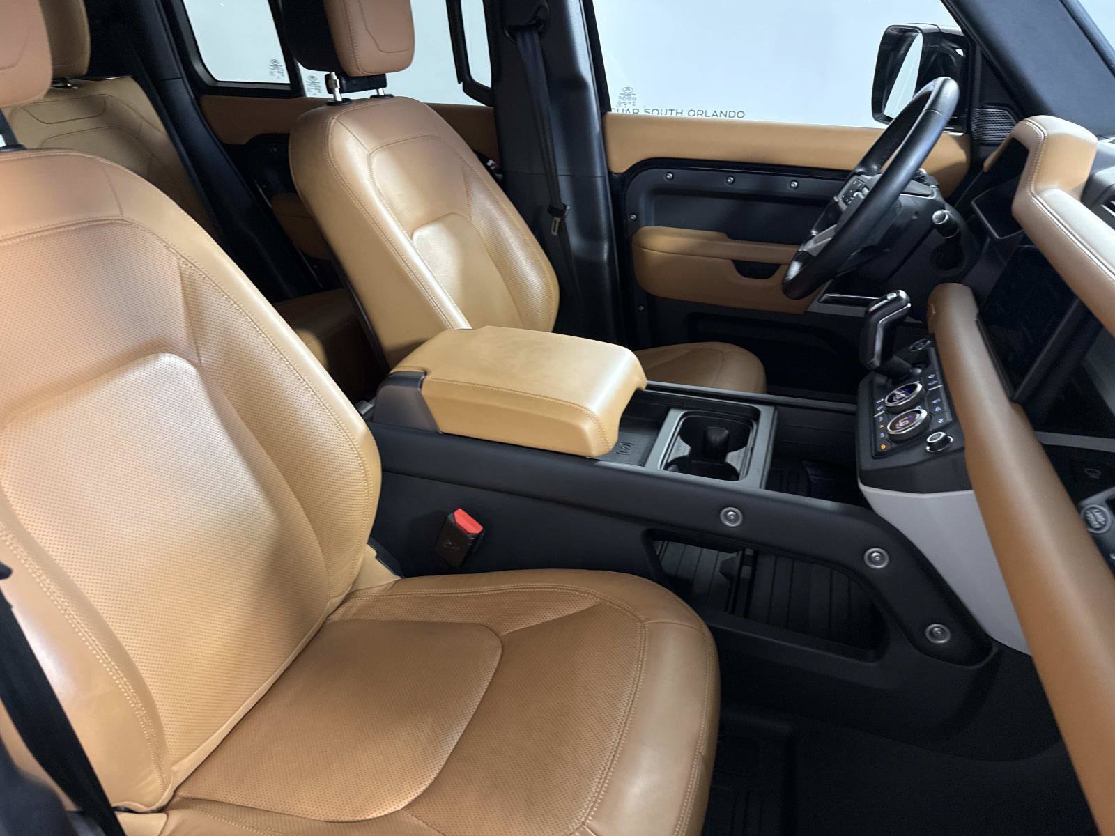 Used 2023 Land Rover Defender 110 SE AWD/4WD image 10