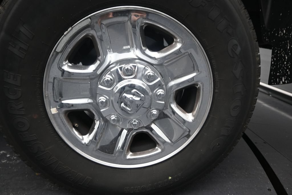 Used 2024 RAM 2500 Tradesman w/ Chrome Appearance Group AWD/4WD image 10