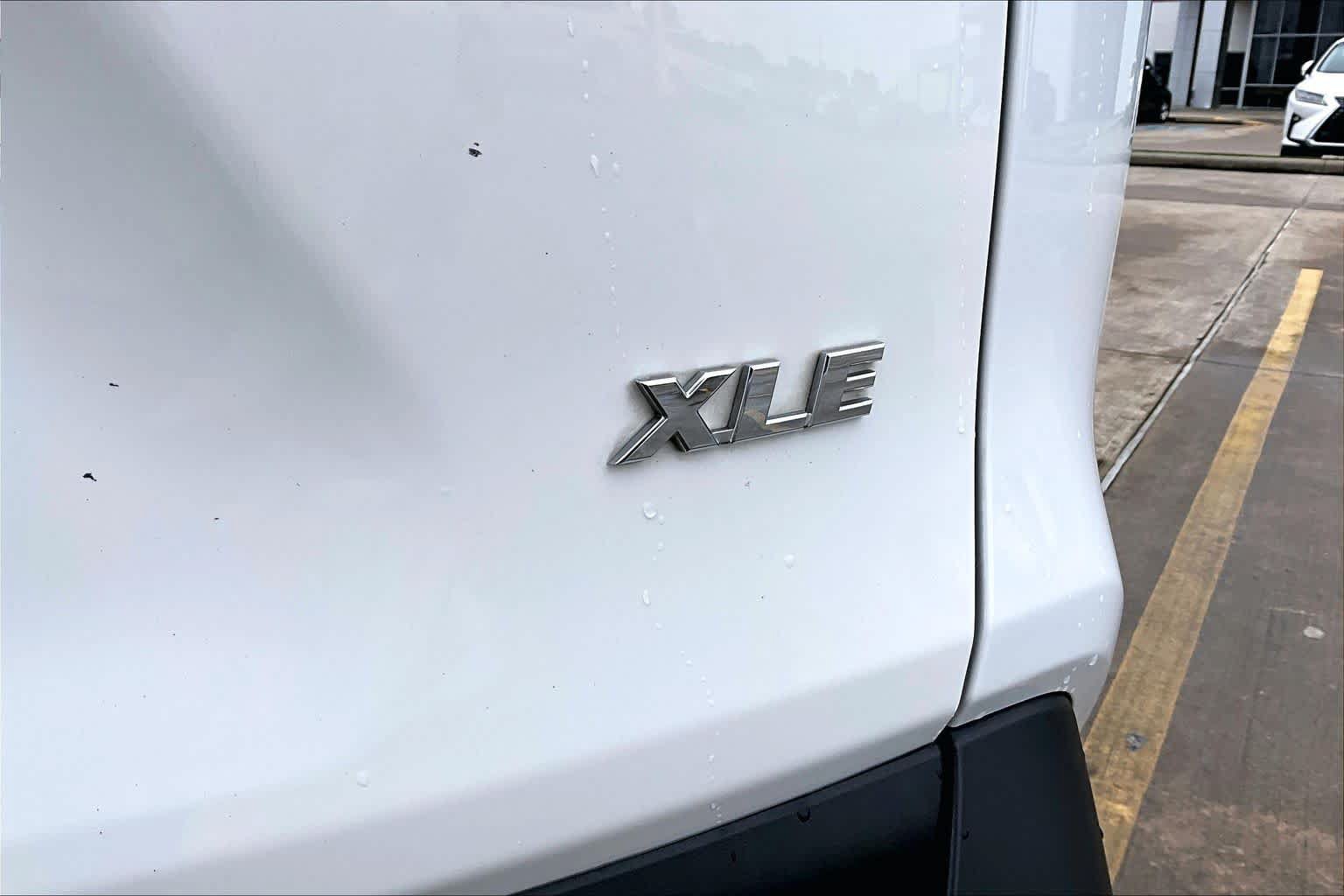 Used 2023 Toyota RAV4 XLE w/ Convenience Package FWD image 10