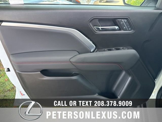 Used 2024 Chevrolet Colorado Z71 w/ Z71 Convenience Package 2 AWD/4WD image 18