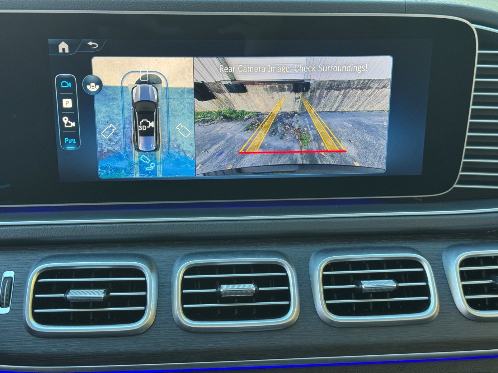 Used 2025 Mercedes-Benz GLS 580 4MATIC image 35