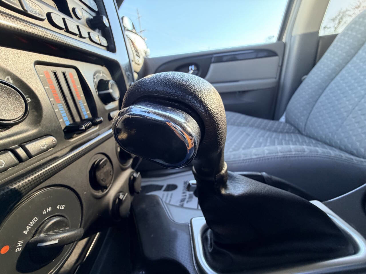 Used 2005 GMC Envoy XUV SLE w/ Sle Preferred Equipment Group AWD/4WD image 53