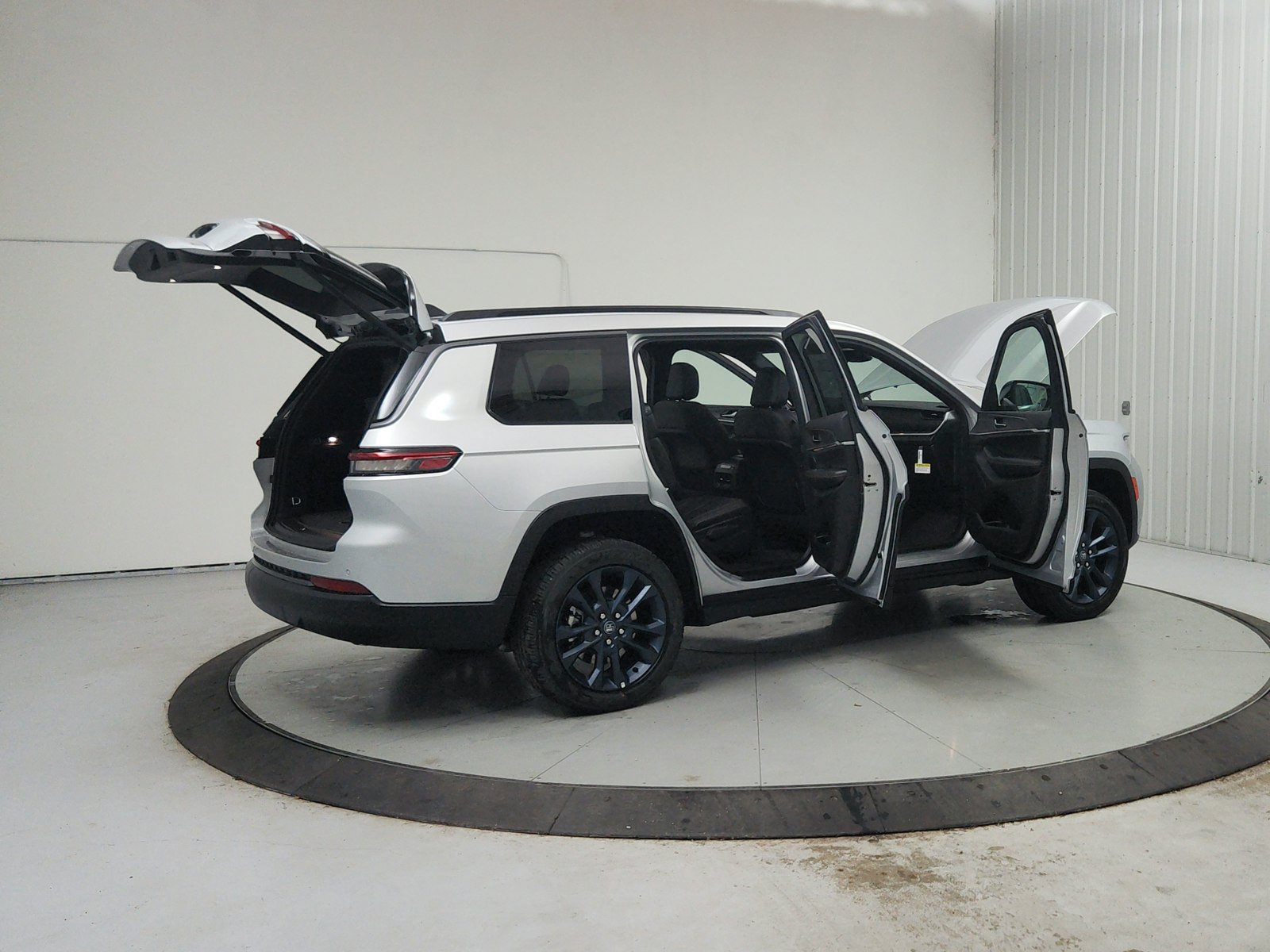 New 2026 Jeep Grand Cherokee L Limited AWD/4WD image 16