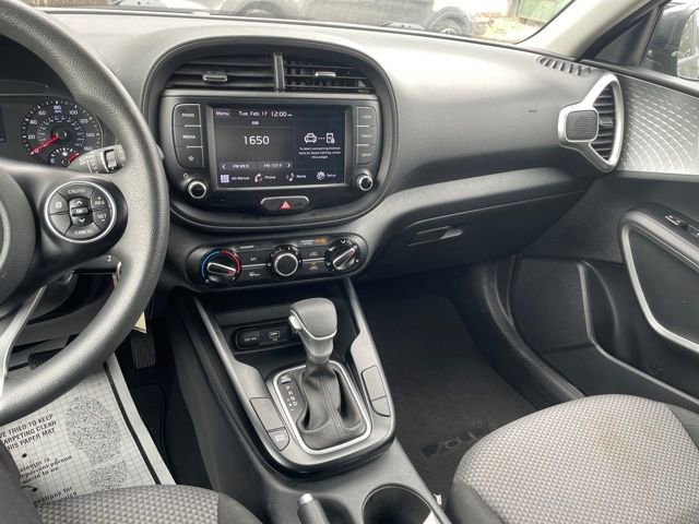 Used 2022 Kia Soul LX w/ Technology Package image 17