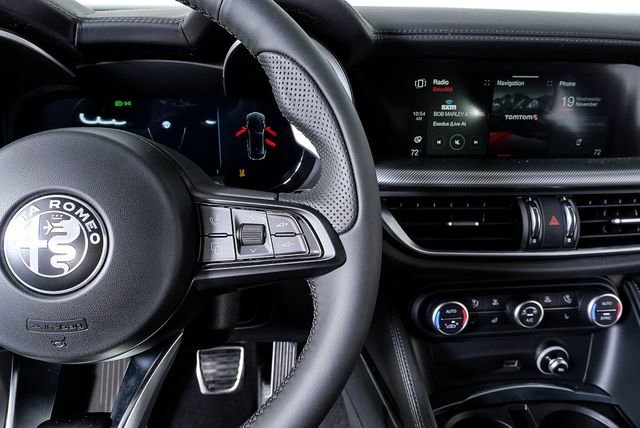 New 2025 Alfa Romeo Stelvio Sprint image 10