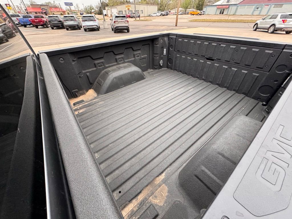 Used 2023 GMC Sierra 1500 SLT w/ SLT Premium Package image 8
