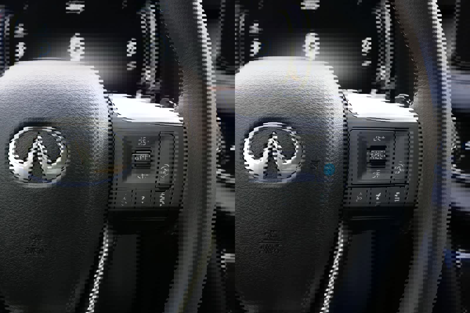 Certified 2025 INFINITI QX60 Luxe w/ Cargo Package image 11