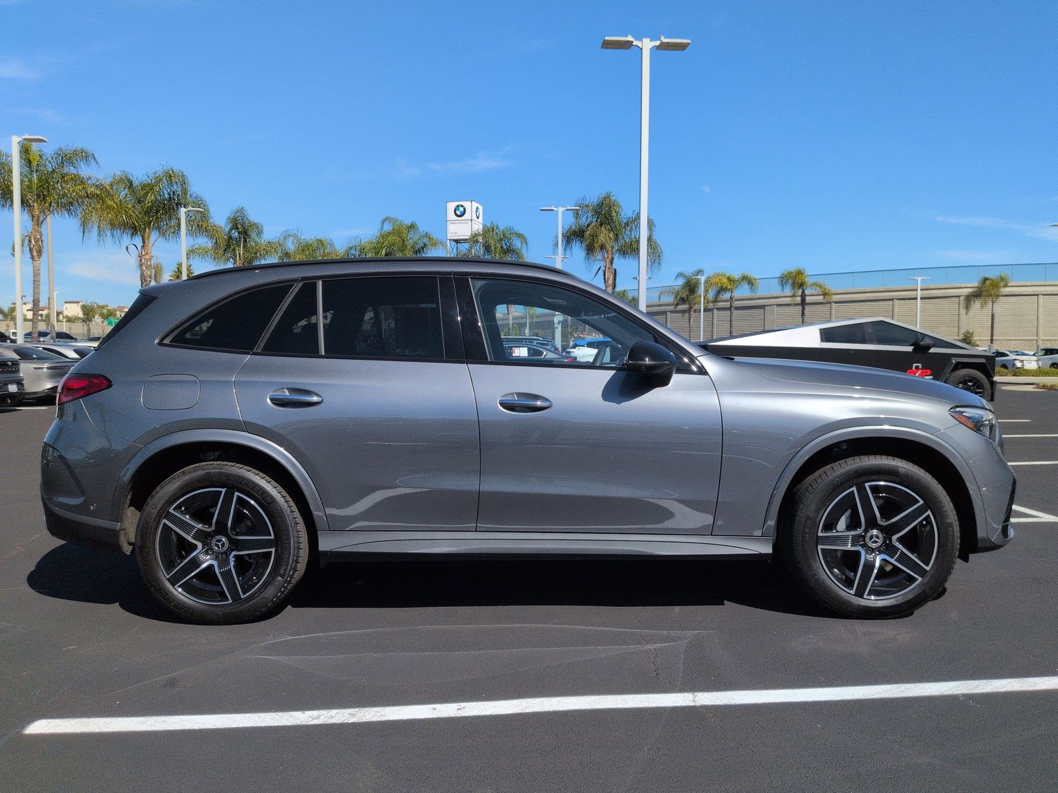 Used 2023 Mercedes-Benz GLC 300 4MATIC image 11