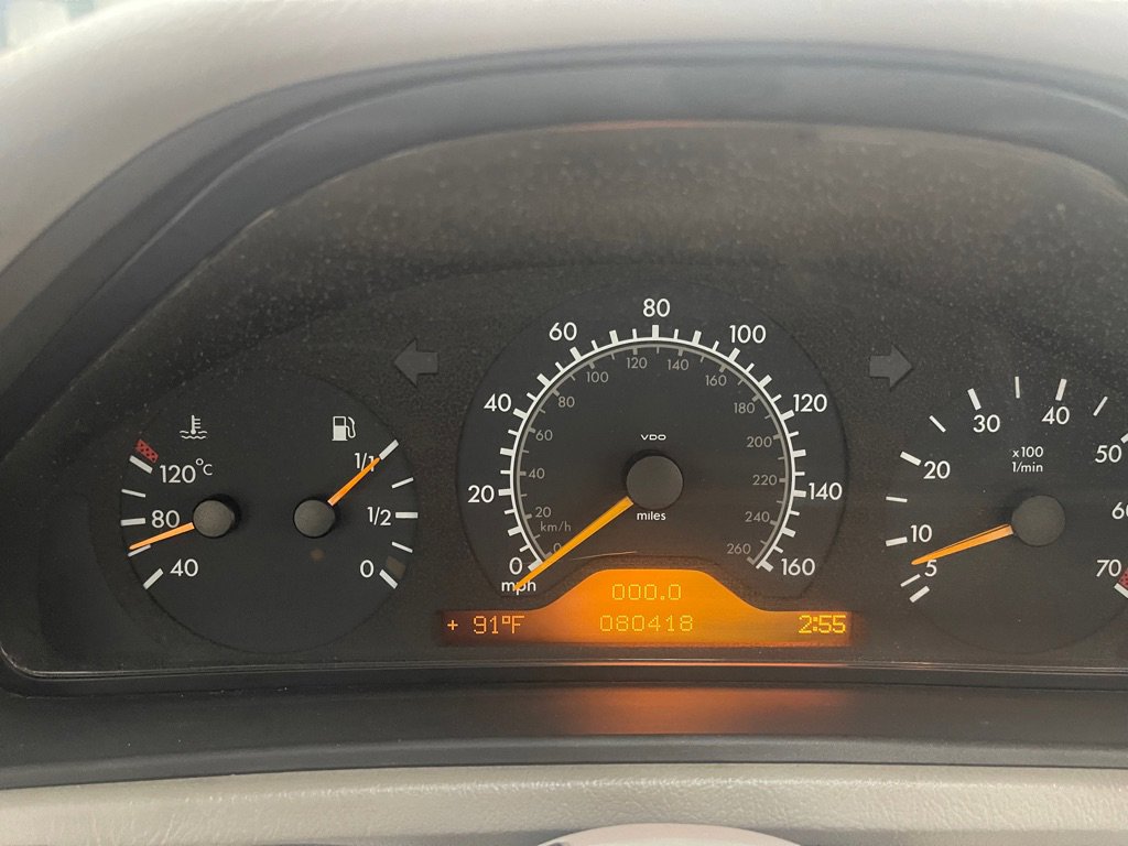 Used 1999 Mercedes-Benz CLK 320 Cabriolet image 28