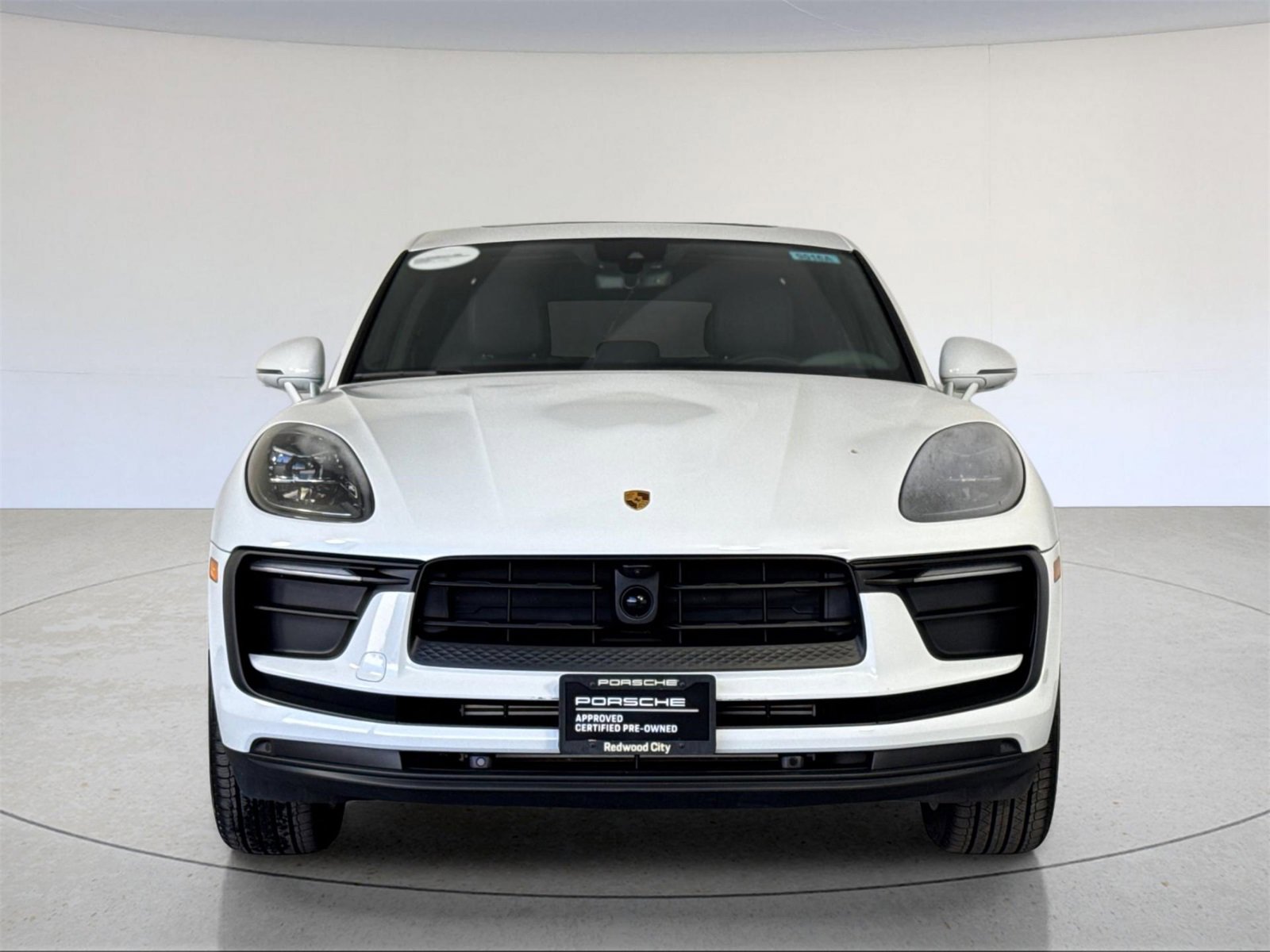Used 2025 Porsche Macan image 11
