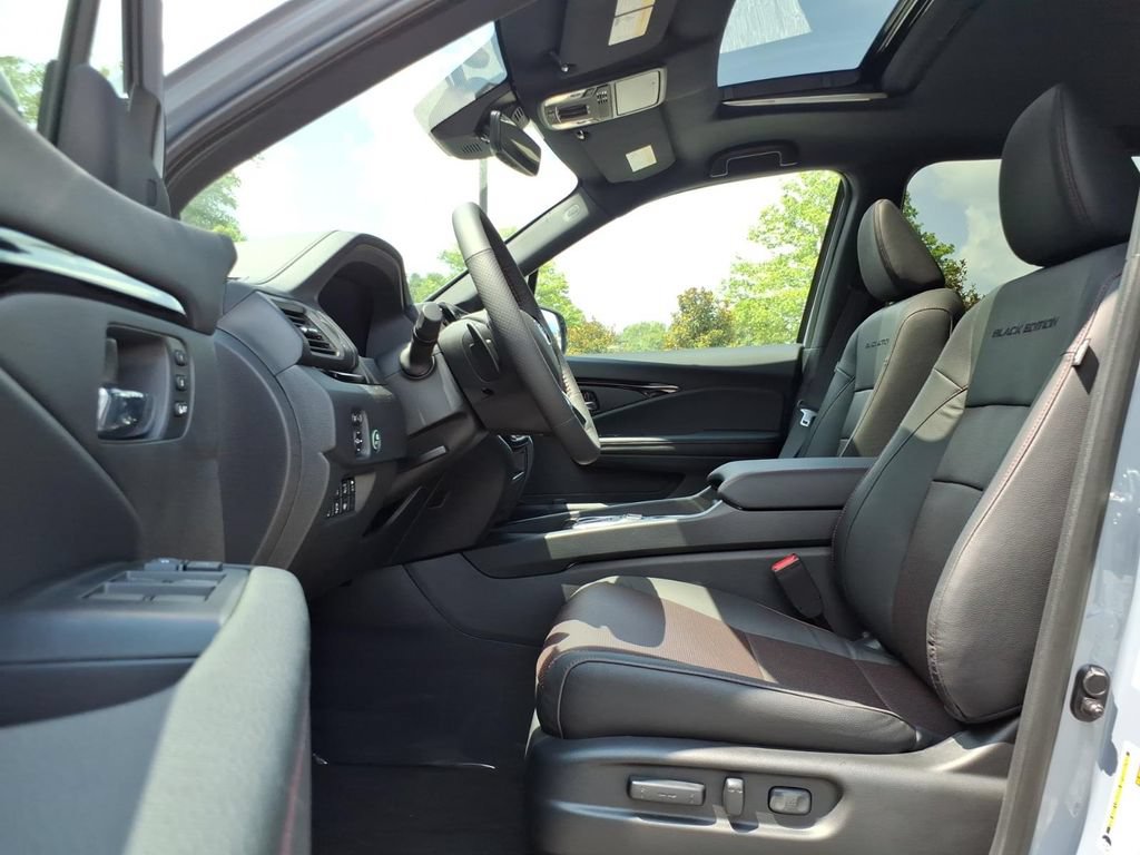New 2026 Honda Ridgeline Black Edition image 8