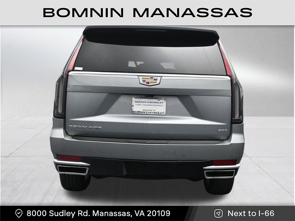 Used 2024 Cadillac Escalade ESV Premium Luxury AWD/4WD image 4