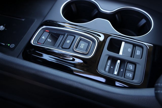 New 2025 Honda Pilot Touring image 24