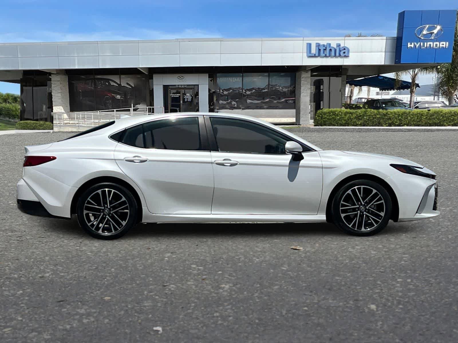 Used 2026 Toyota Camry XLE FWD image 9