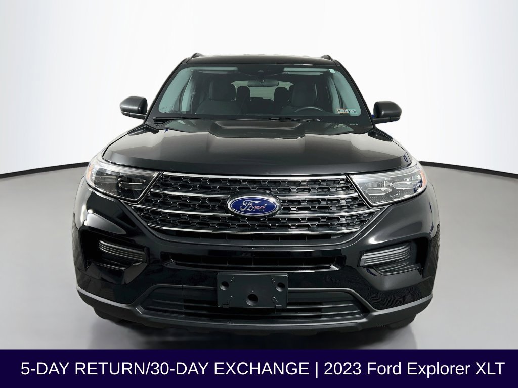 Certified 2023 Ford Explorer XLT AWD/4WD image 3