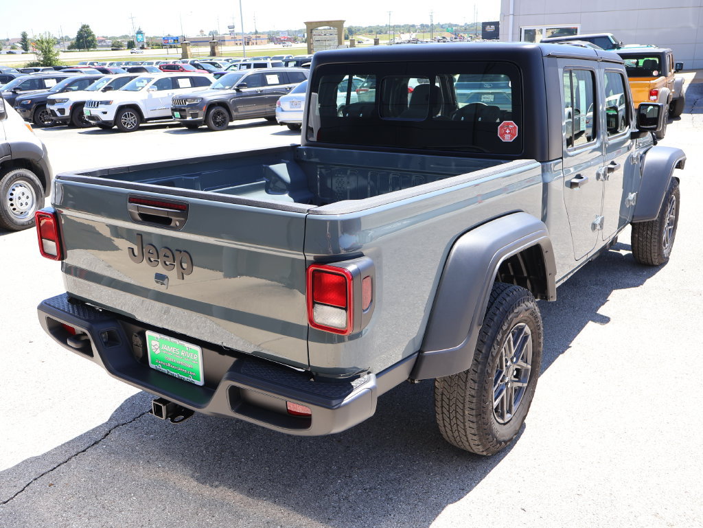 New 2026 Jeep Gladiator Sport AWD/4WD image 5