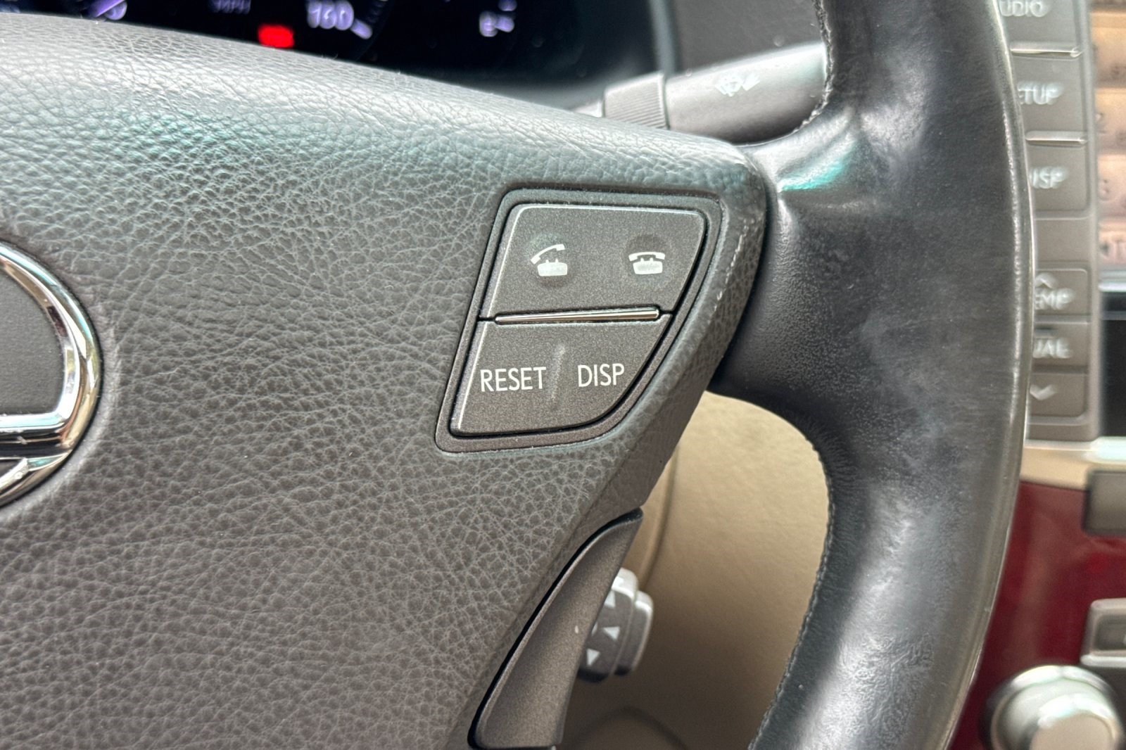 Used 2011 Lexus LS 460 L w/ Luxury Value Edition RWD image 32