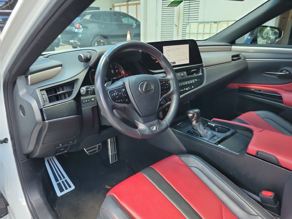 Used 2023 Lexus ES 350 F Sport w/ Accessory Package (Z2) FWD image 17