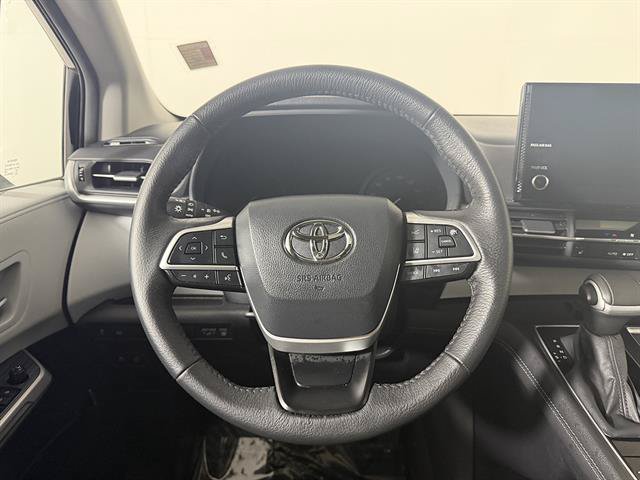 Certified 2026 Toyota Sienna XLE AWD/4WD image 13