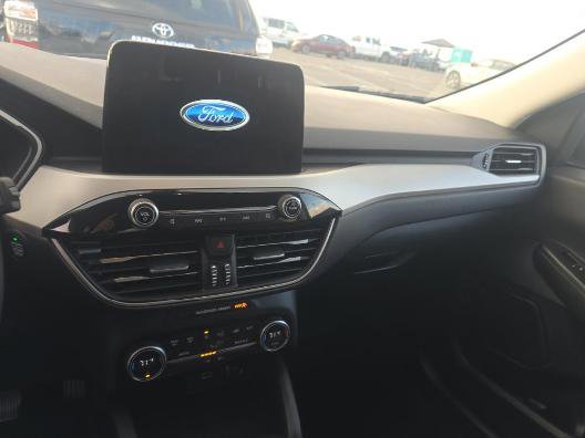 Certified 2021 Ford Escape SE w/ SE Sport Appearance Package image 11