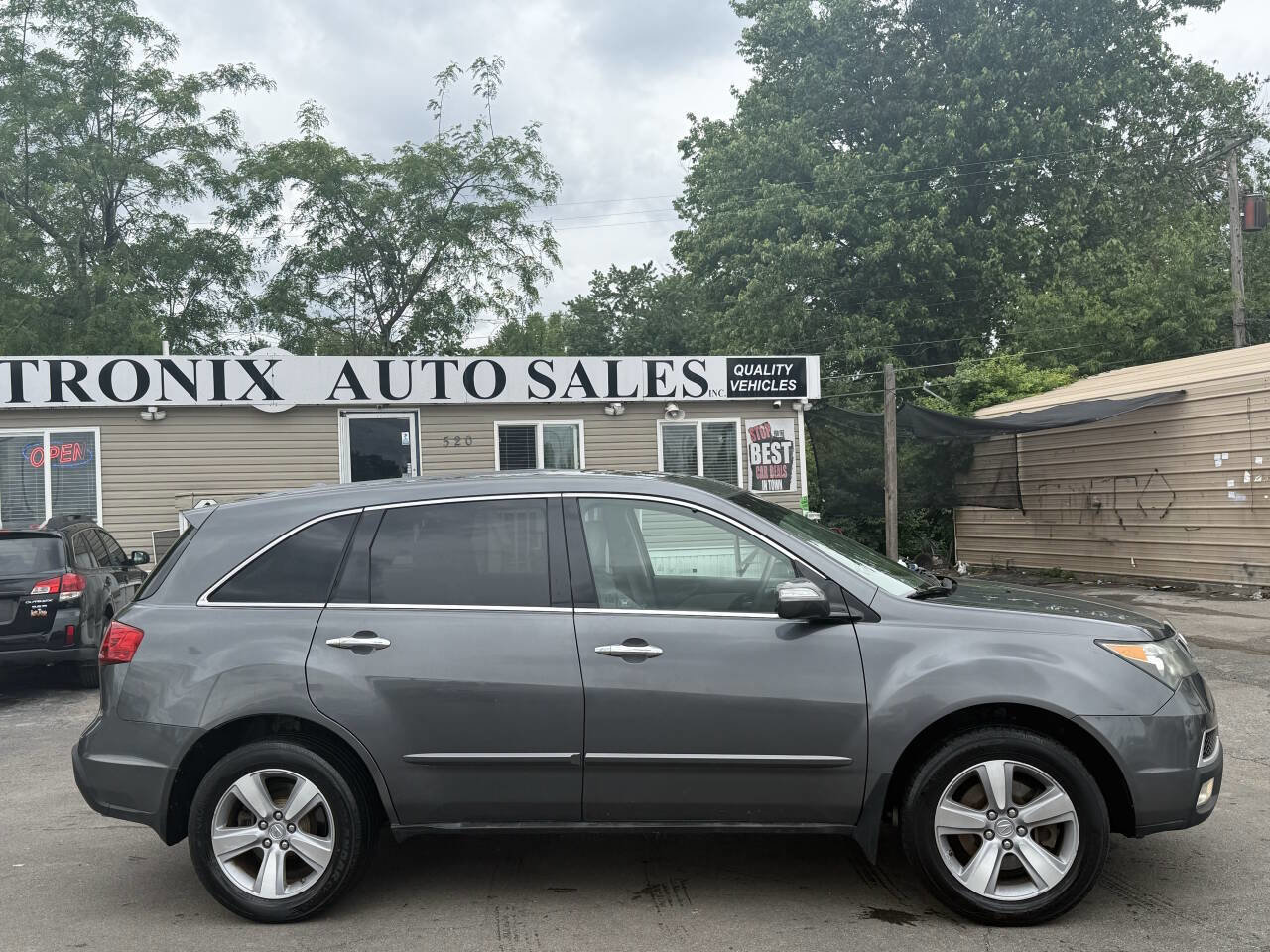 Used 2011 Acura MDX w/ Technology & Entertainment AWD/4WD image 6