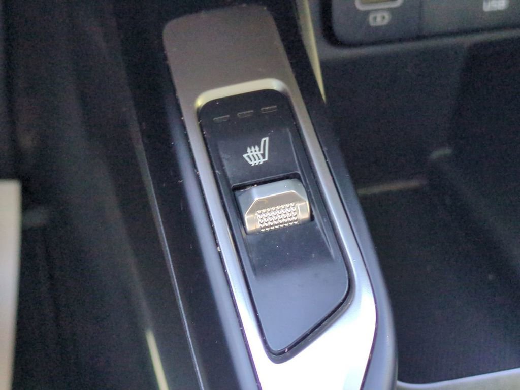 Used 2021 Kia Sorento S image 22