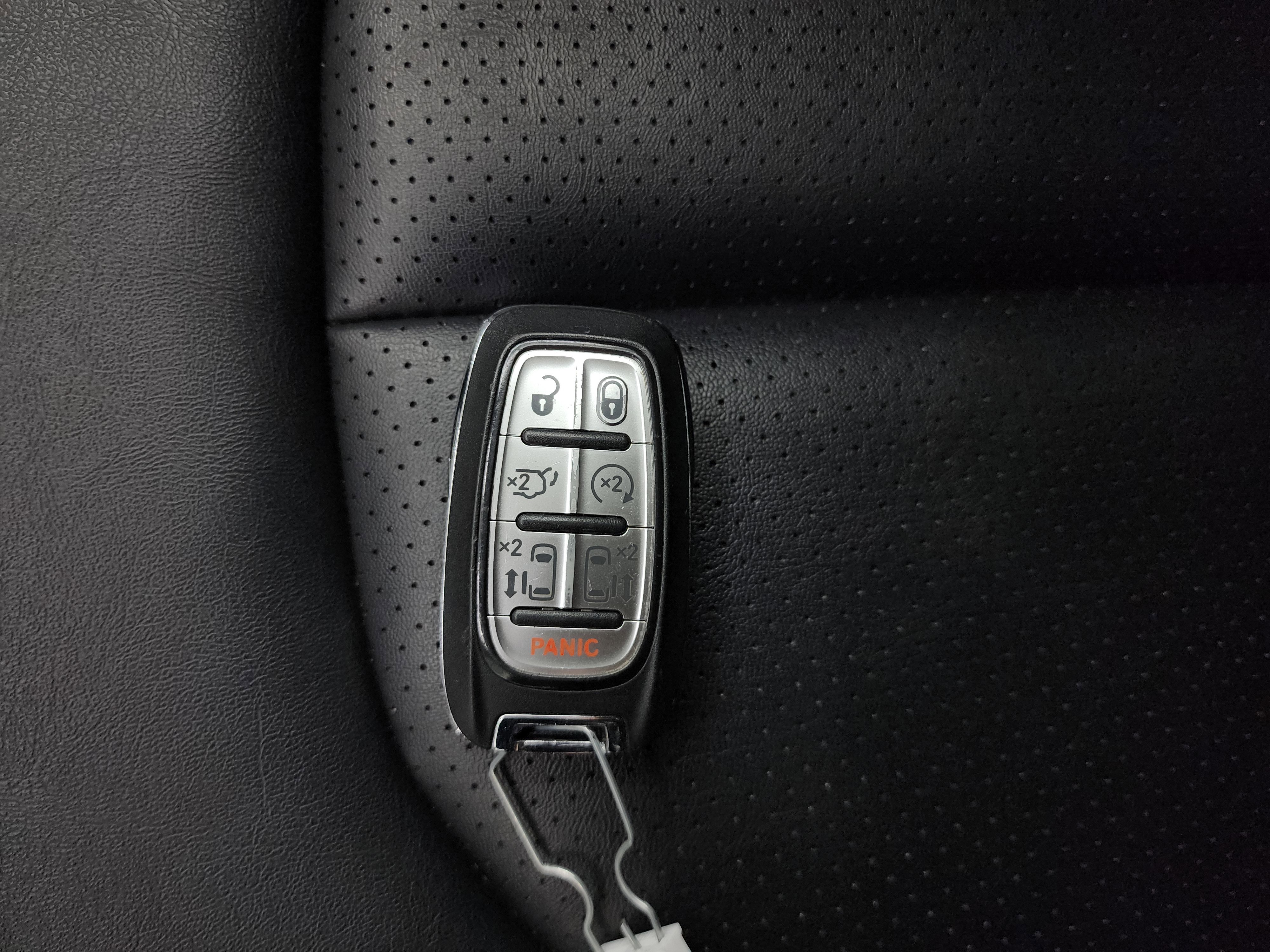 Used 2024 Chrysler Pacifica Touring-L image 63