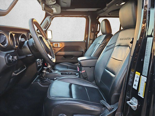 Used 2018 Jeep Wrangler Unlimited Sahara AWD/4WD image 14