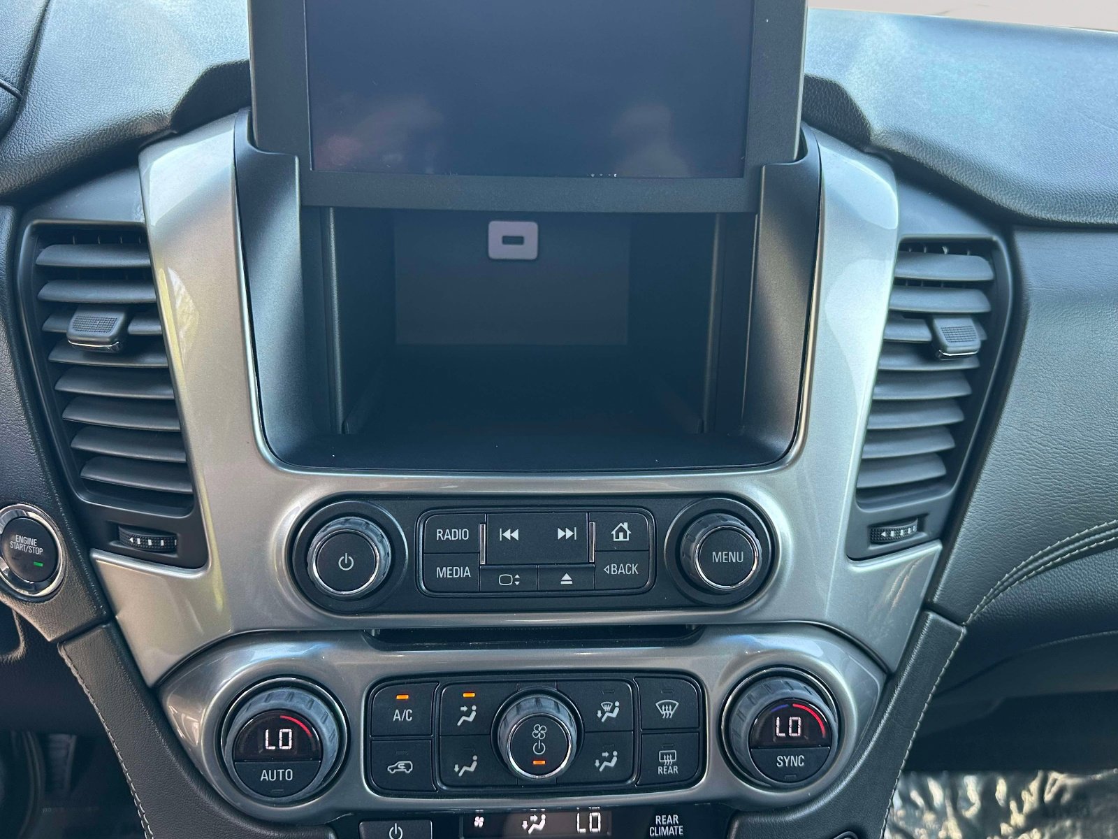 Used 2020 Chevrolet Suburban Premier w/ Premier Plus Edition image 12