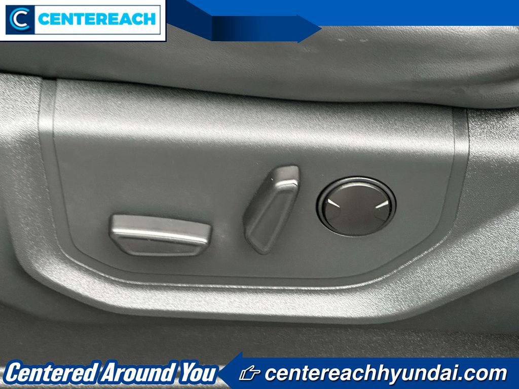 Used 2022 Ford Expedition Max XLT AWD/4WD image 16