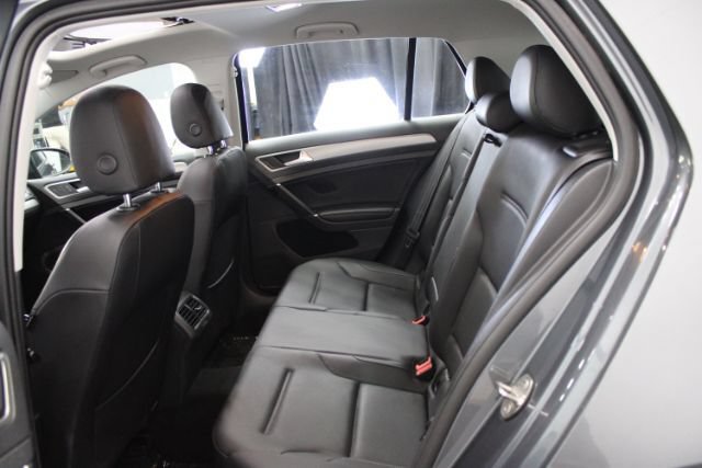 Used 2017 Volkswagen Golf Wolfsburg Edition FWD image 20