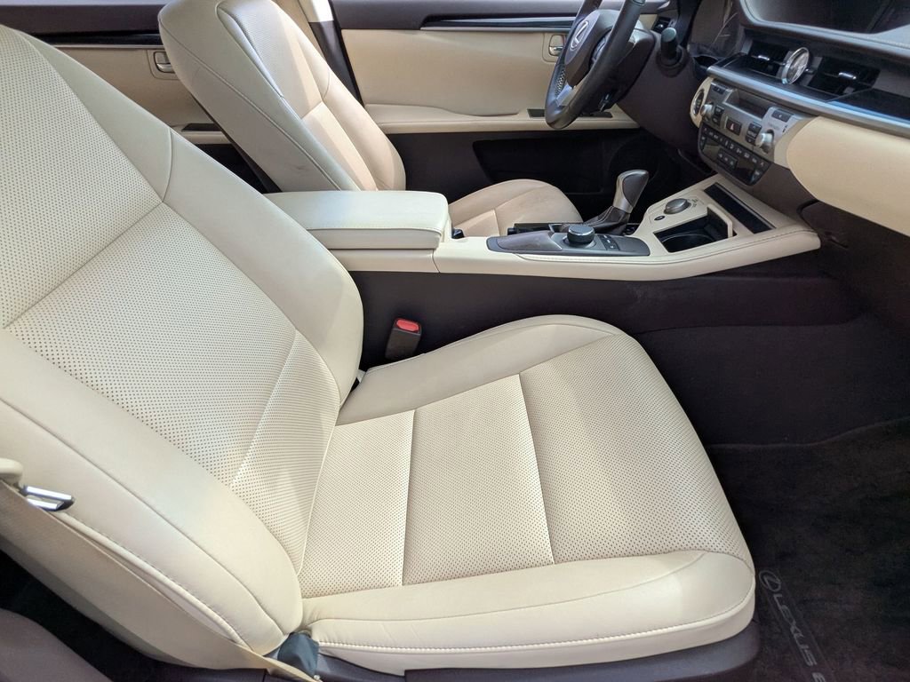 Used 2018 Lexus ES 350 350 w/ Accessory Package 2 image 19