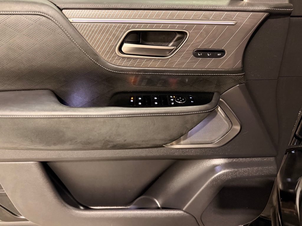 Used 2025 INFINITI QX80 Autograph AWD/4WD image 15