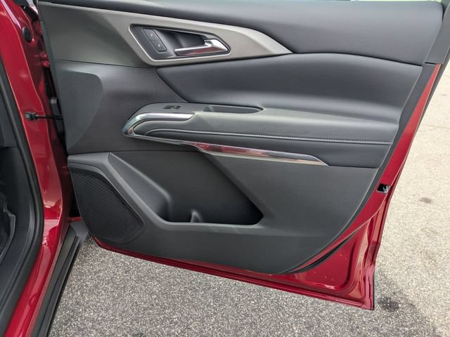 New 2026 Chevrolet Traverse LT w/ Sun and Wheel Package FWD image 38