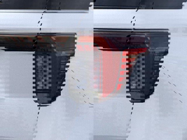 New 2025 Ford Explorer Active image 21