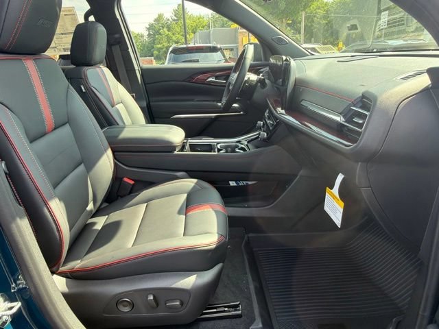 New 2027 Chevrolet Traverse RS w/ LPO, Floor Liner Package AWD/4WD image 19